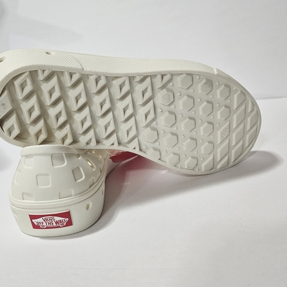 NWT Vans Slip-On Mule TRK Marshmallow White Sneakers Water Shoe Sandals - Picture 6 of 6